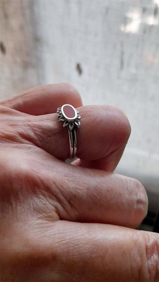 Anillo y pendientes de plata y coral
