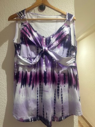 Camiseta tirantes morada y blanca