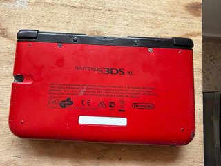 Nintendo 3DS XL Rossa