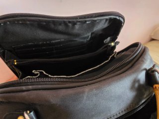 Borsa donna nera con manico bambù