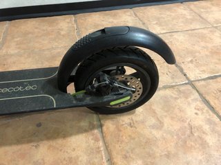 Patinete eléctrico Cecotec modelo bongo serie A