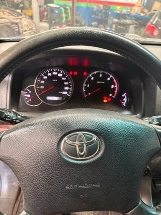 Toyota Land Cruiser 90