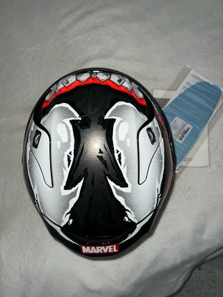 Casco Venom x marvel