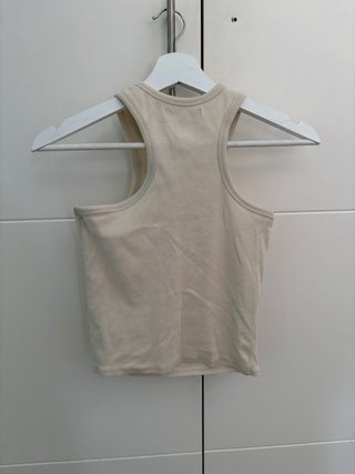 Top canalé tirantes beige