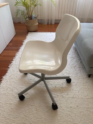 Silla de escritorio giratoria beige