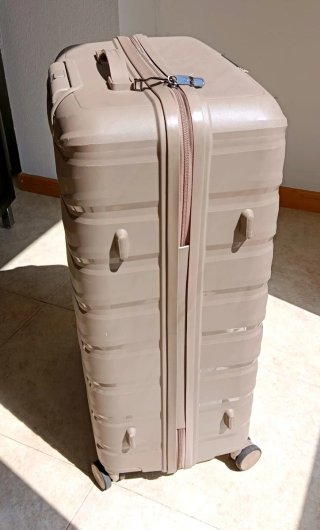 Maleta resistente beige