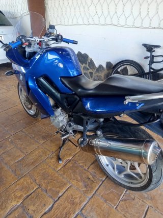 BMW F800ST Azul