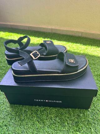 Sandalias Tommy Hilfiger Talla 39 Negras Doradas