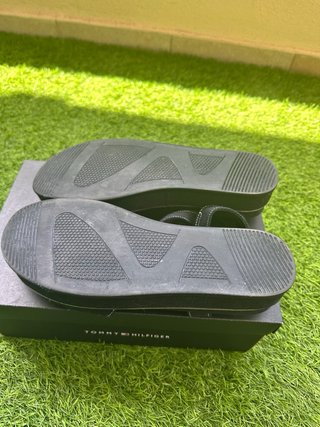 Sandalias Tommy Hilfiger Talla 39 Negras Doradas
