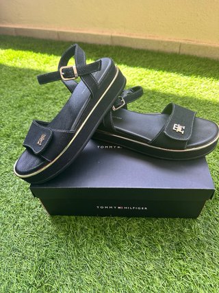 Sandalias Tommy Hilfiger Talla 39 Negras Doradas