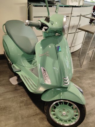 Vespa Primavera 125 80 Aniversario Verde