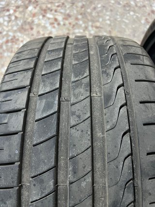 Neumático Minerva 245/40ZR20-99Y