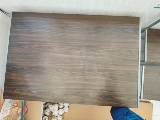 Mesa madera y metal + 4 sillas