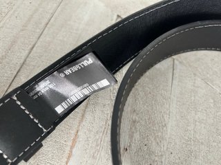 Cinturón negro Pull and Bear