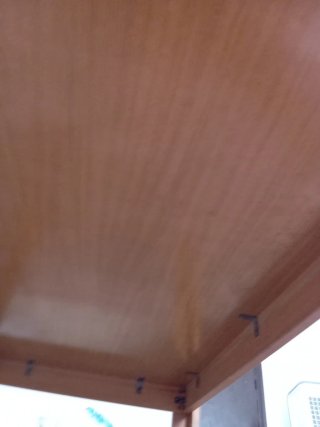 Mesa de comedor de madera