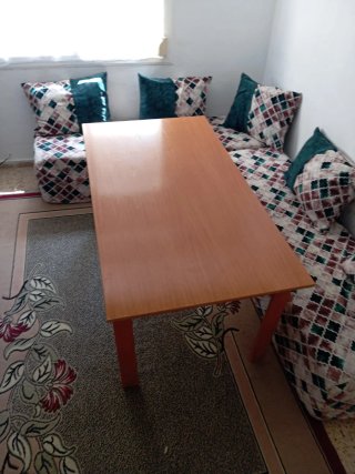 Mesa de comedor de madera