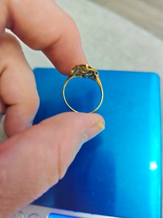 Anillo oro 18k con piedras
