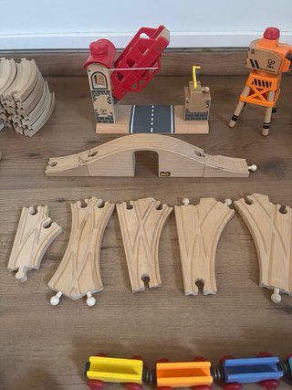 Tren madera Hape y Brio