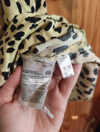 Blusa leopardo amarilla y negra Talla M
