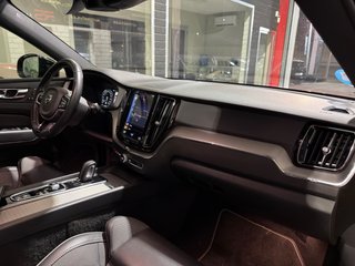 Volvo XC60 B4 Rdesing mild-hybrid techo solar