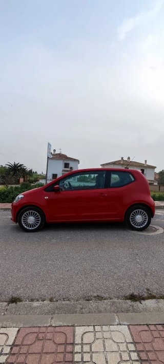 Volkswagen up! 2013