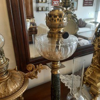 Quinquer de columna verde y cristal