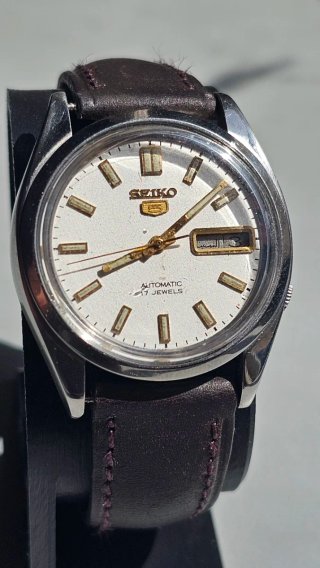 Seiko 5 Automático Vintage (7009)- Ingles/Arabe