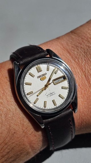 Seiko 5 Automático Vintage (7009)- Ingles/Arabe
