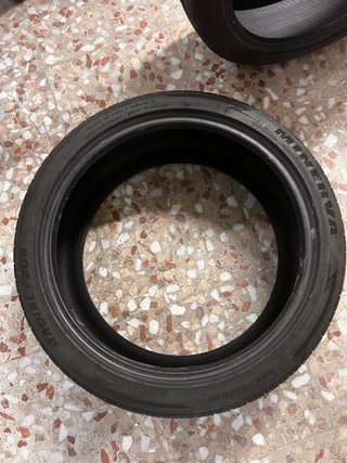 Neumáticos Minerva 275/35ZR20 - 102Y