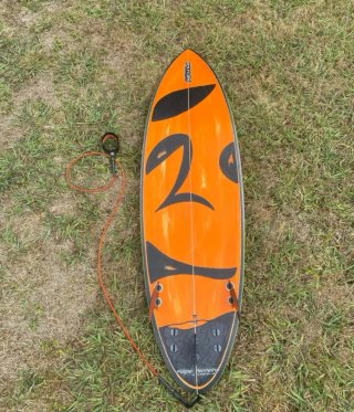 Tabla de surf Ipsylon + Funda Island Style + Leash