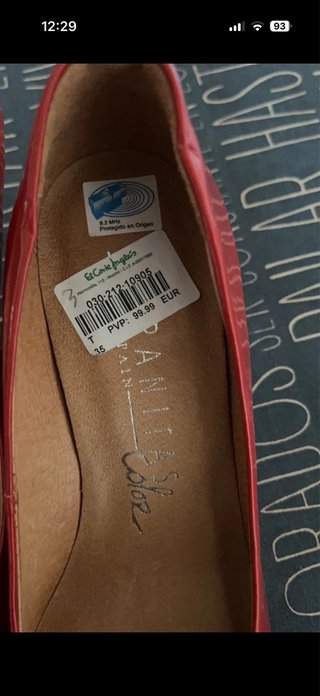 Scarpe in vernice rosse con fibbia