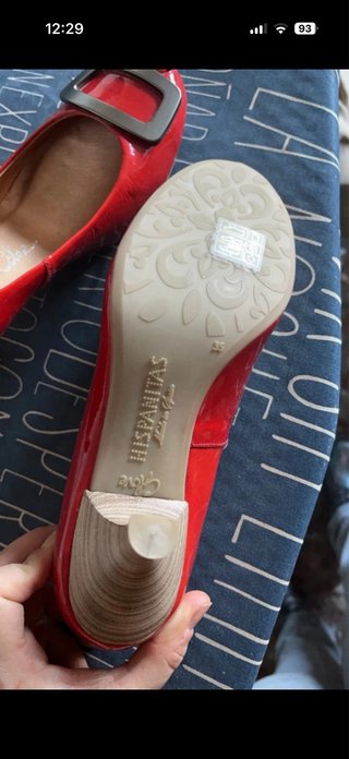 Scarpe in vernice rosse con fibbia