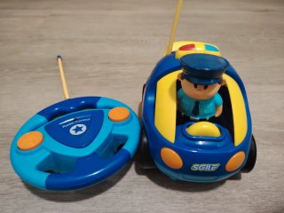 Coche teledirigido policía con mando