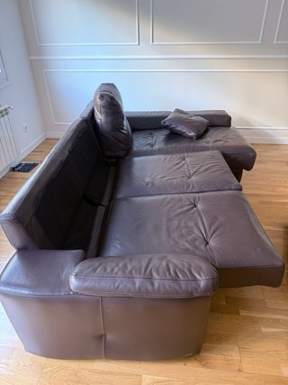 Divano chaise longue QSofas in pelle marrone con motore