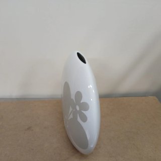 Jarrón de diseño blanco y gris
