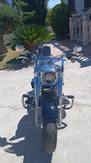 Harley-Davidson Fat Boy 2025 Negra