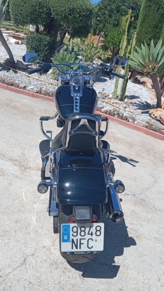 Harley-Davidson Fat Boy 2025 Negra