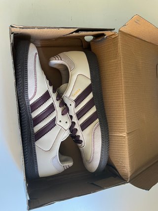 Adidas Samba Beige y Granate Talla 40