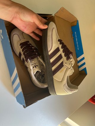 Adidas Samba Beige y Granate Talla 40