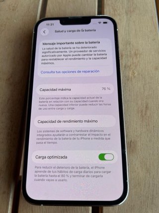 iPhone 13 PRO. Colore argento.
