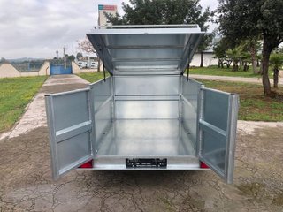 Remolque caja cerrada