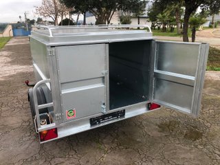 Remolque caja cerrada