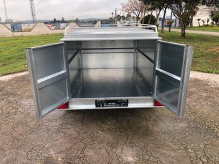 Remolque caja cerrada