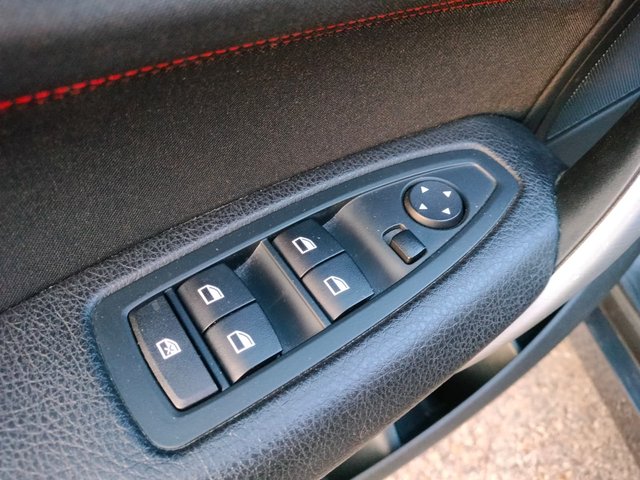BMW 118i 170CV 2015