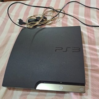 Consola PS3 Sony Negra y regalo juego del fifa
