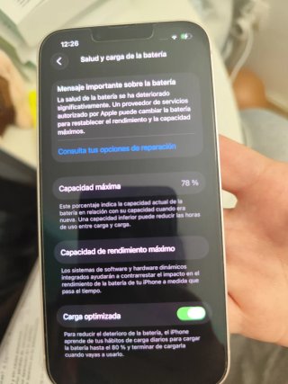 iPhone 13 256Gb ed. speciale rosa e auricolari.