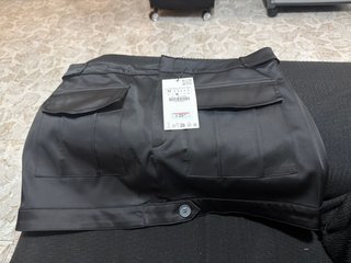 Falda Zara Polipiel Talla M