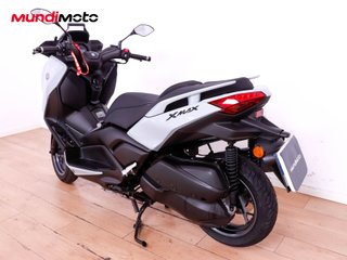 YAMAHA X-MAX 300