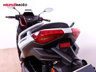 YAMAHA X-MAX 300