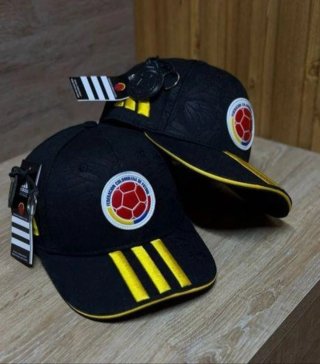 Gorra Deportiva Colombia Bonette Dorada